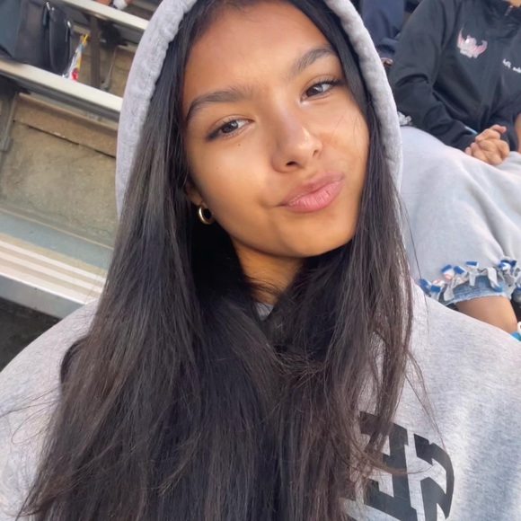 meet your posher, ella 🌟 - Picture 5 of 5